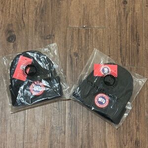 2 PACK CANADA GOOSE BEANlE/HAT BLACK W/ RED LEBEL